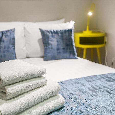 לונדון Spacious 1 Bedroom Flat מראה חיצוני תמונה