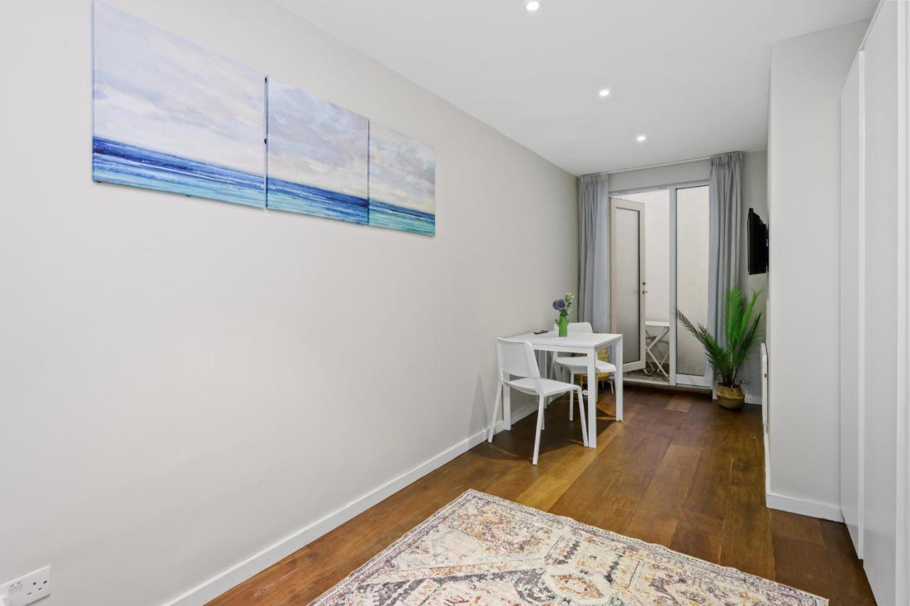לונדון Spacious 1 Bedroom Flat מראה חיצוני תמונה